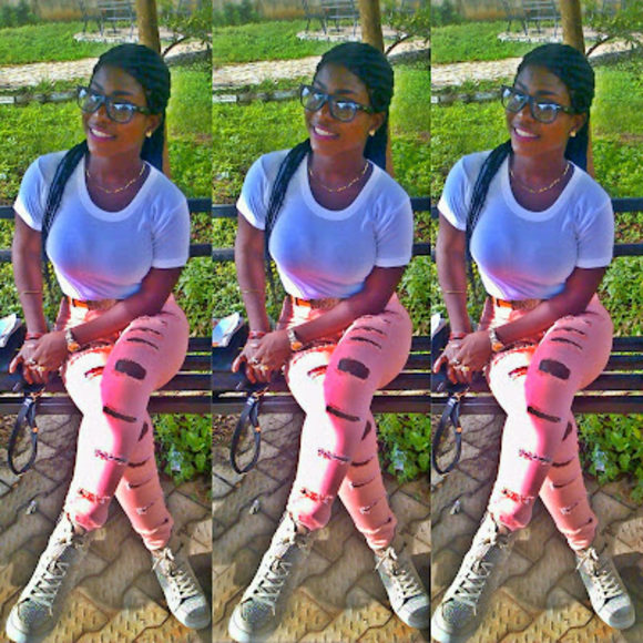 Meet your Posher, Lizzy - Picture 1 of 1